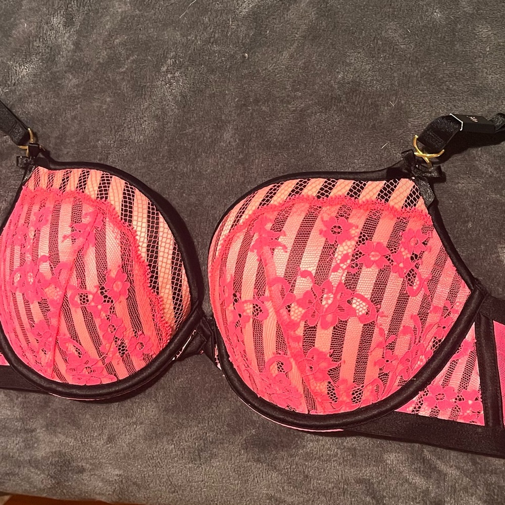 Victoria's Secret Vibrant Pink and Black Lace Bra